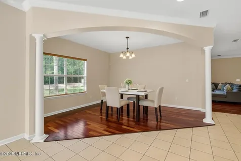 525 Hardeeville Court Jacksonville FL 32218