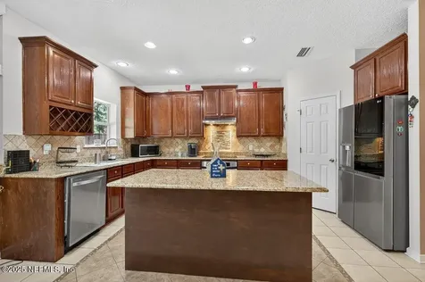 525 Hardeeville Court Jacksonville FL 32218