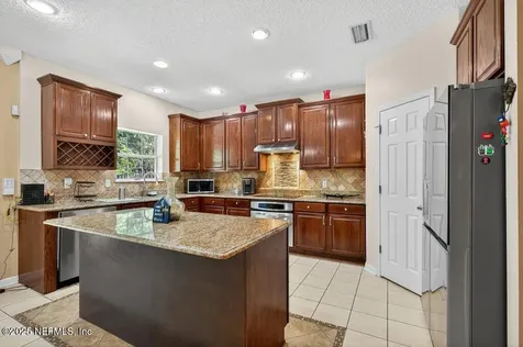 525 Hardeeville Court Jacksonville FL 32218