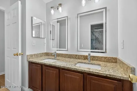 525 Hardeeville Court Jacksonville FL 32218