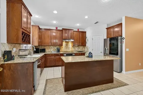 525 Hardeeville Court Jacksonville FL 32218