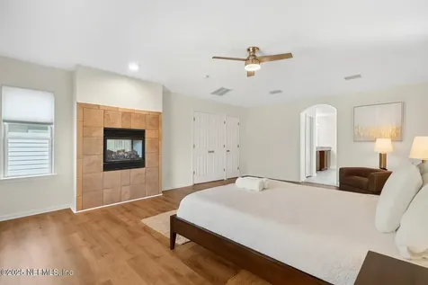 525 Hardeeville Court Jacksonville FL 32218