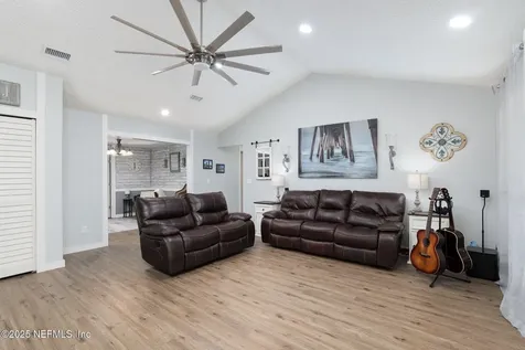 8499 Bandera Circle W Jacksonville FL 32244