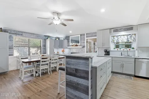 8499 Bandera Circle W Jacksonville FL 32244