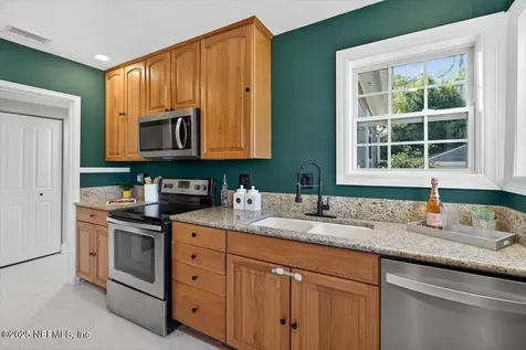 1550 Parrish Place Jacksonville FL 32205