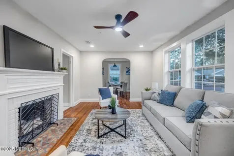 1550 Parrish Place Jacksonville FL 32205