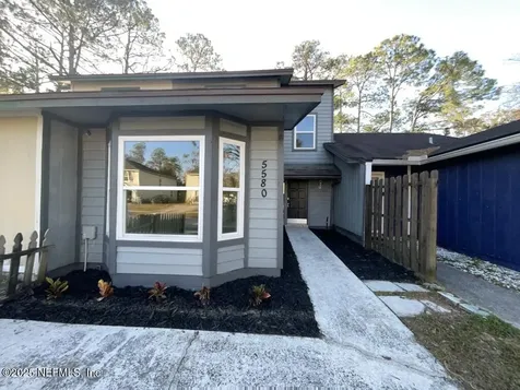 5580 Cabot Drive N Jacksonville FL 32244