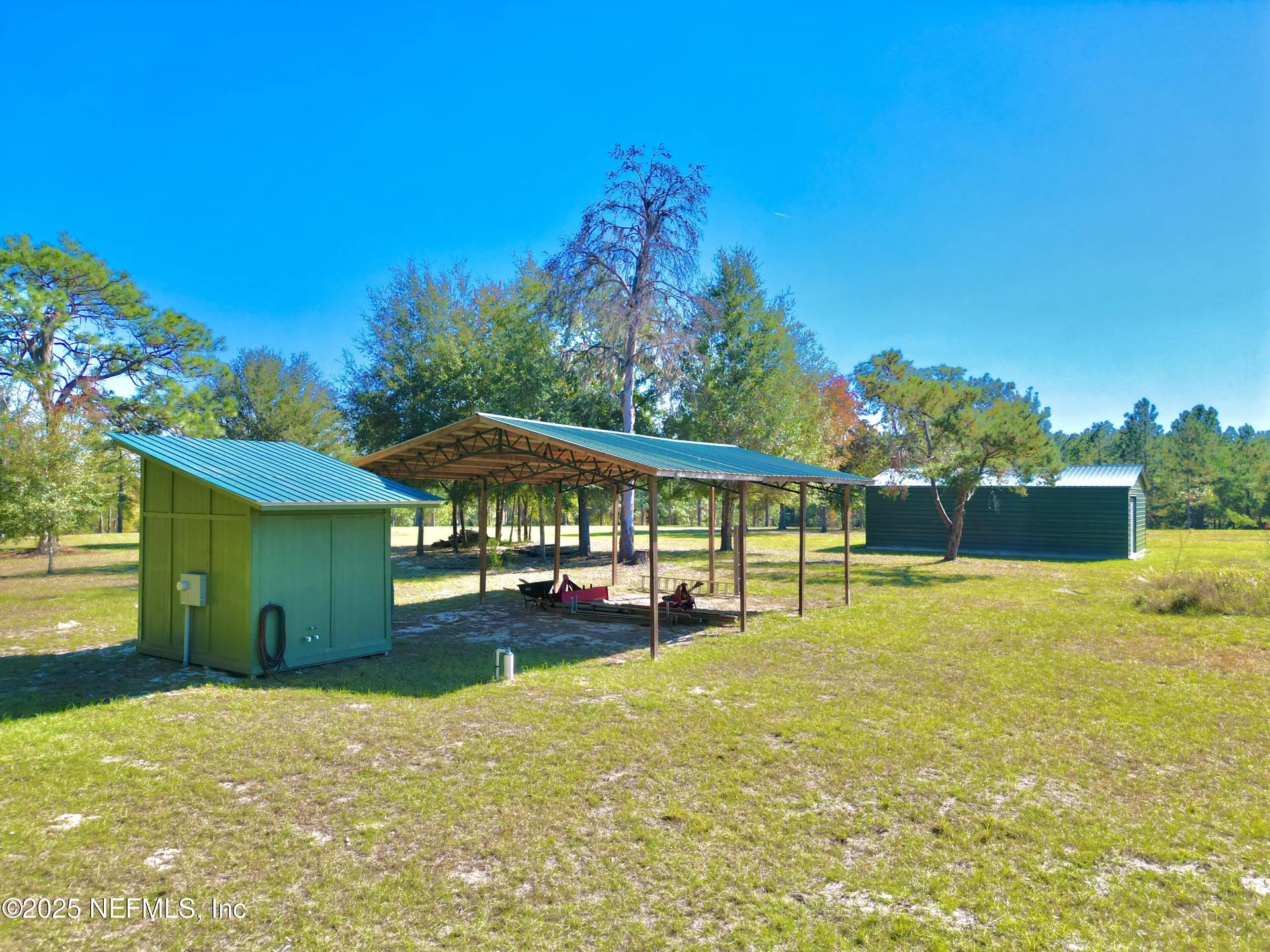 383 N State Road 21 Hawthorne FL 32640