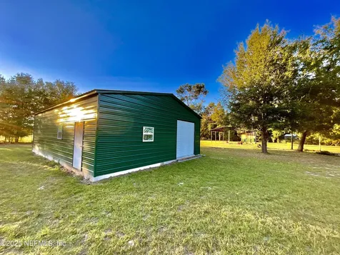 383 N State Road 21 Hawthorne FL 32640