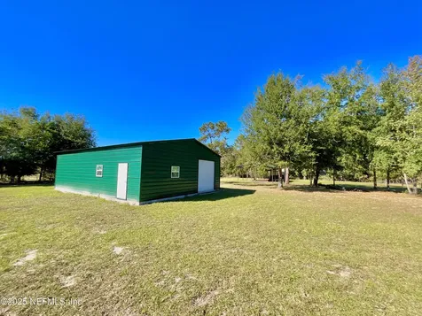 383 N State Road 21 Hawthorne FL 32640