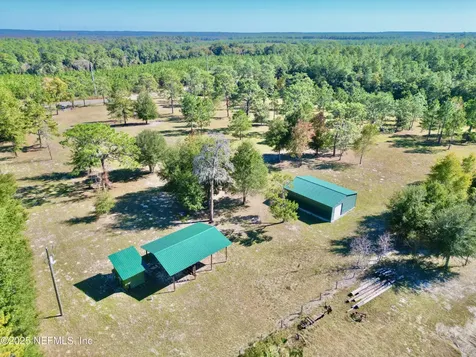 383 N State Road 21 Hawthorne FL 32640