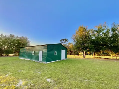 383 N State Road 21 Hawthorne FL 32640