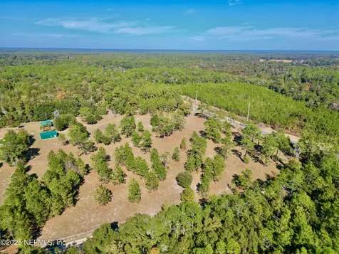 383 N State Road 21 Hawthorne FL 32640