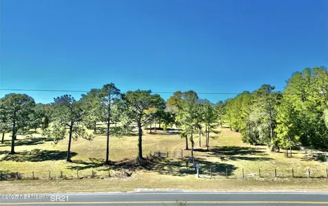 383 N State Road 21 Hawthorne FL 32640