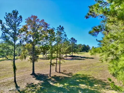383 N State Road 21 Hawthorne FL 32640