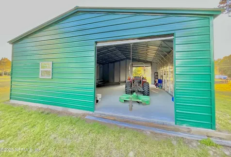 383 N State Road 21 Hawthorne FL 32640