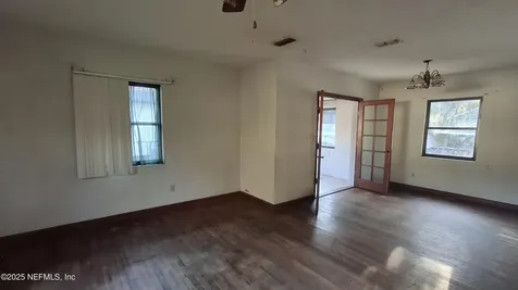 8956 5th Avenue Jacksonville FL 32208