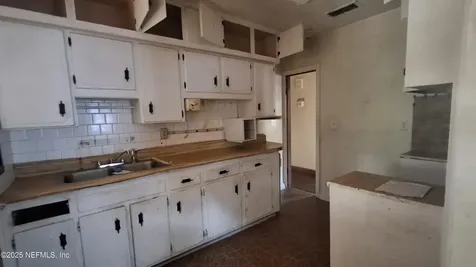 8956 5th Avenue Jacksonville FL 32208