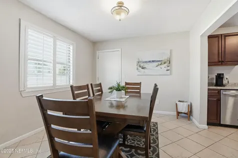 7074 Barkwood Drive Jacksonville FL 32277