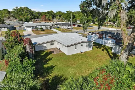 7074 Barkwood Drive Jacksonville FL 32277