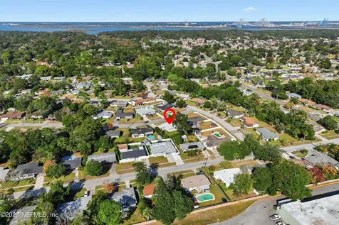 7074 Barkwood Drive Jacksonville FL 32277