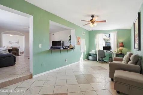 7074 Barkwood Drive Jacksonville FL 32277