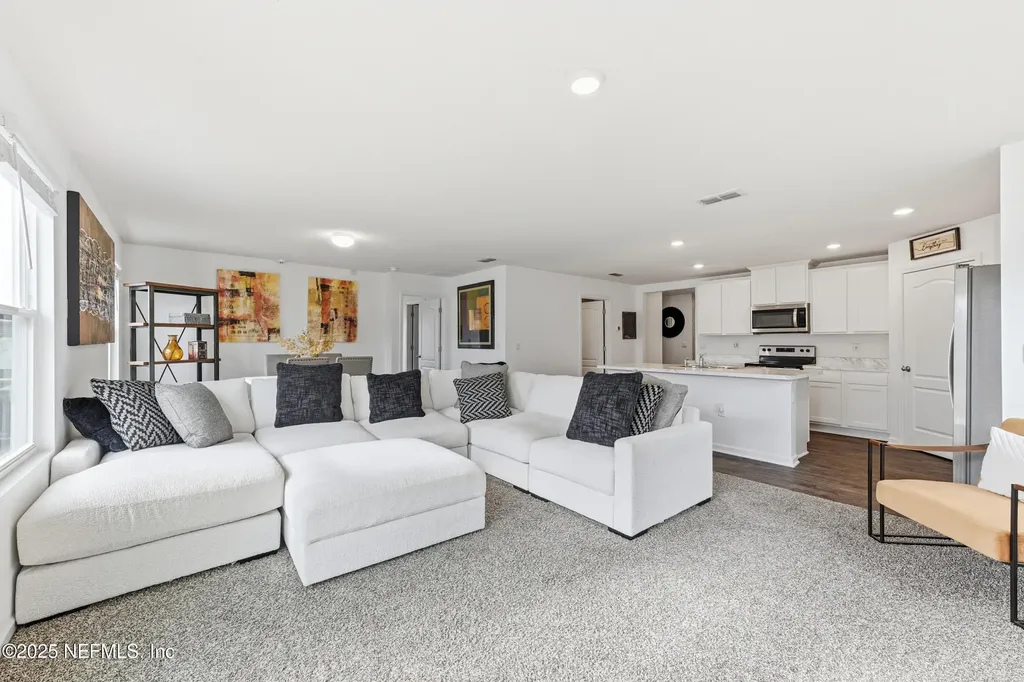 2437 Falling Star Lane Green Cove Springs FL 32043