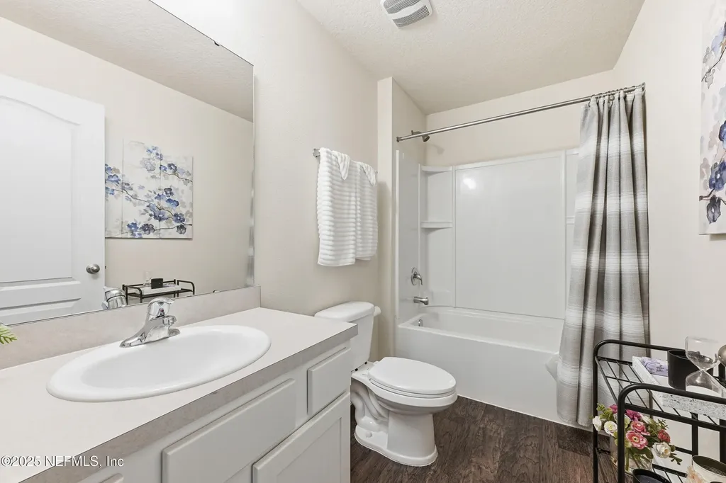 2437 Falling Star Lane Green Cove Springs FL 32043