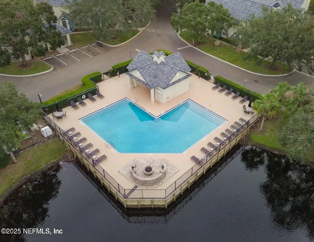 13703 Richmond Park Drive N Jacksonville FL 32224