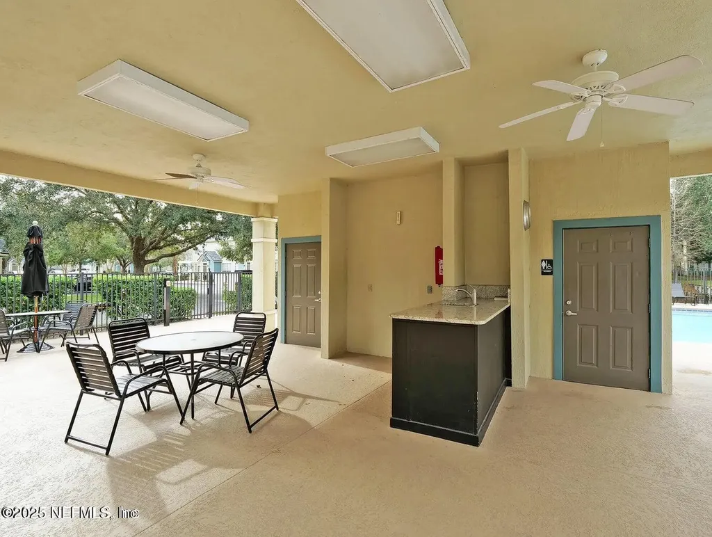 13703 Richmond Park Drive N Jacksonville FL 32224