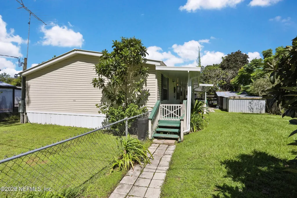 115 Walt Lane Satsuma FL 32189