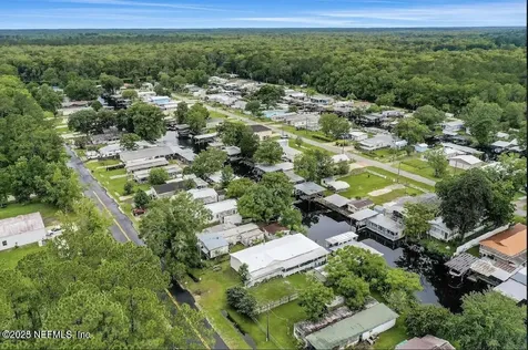 115 Walt Lane Satsuma FL 32189