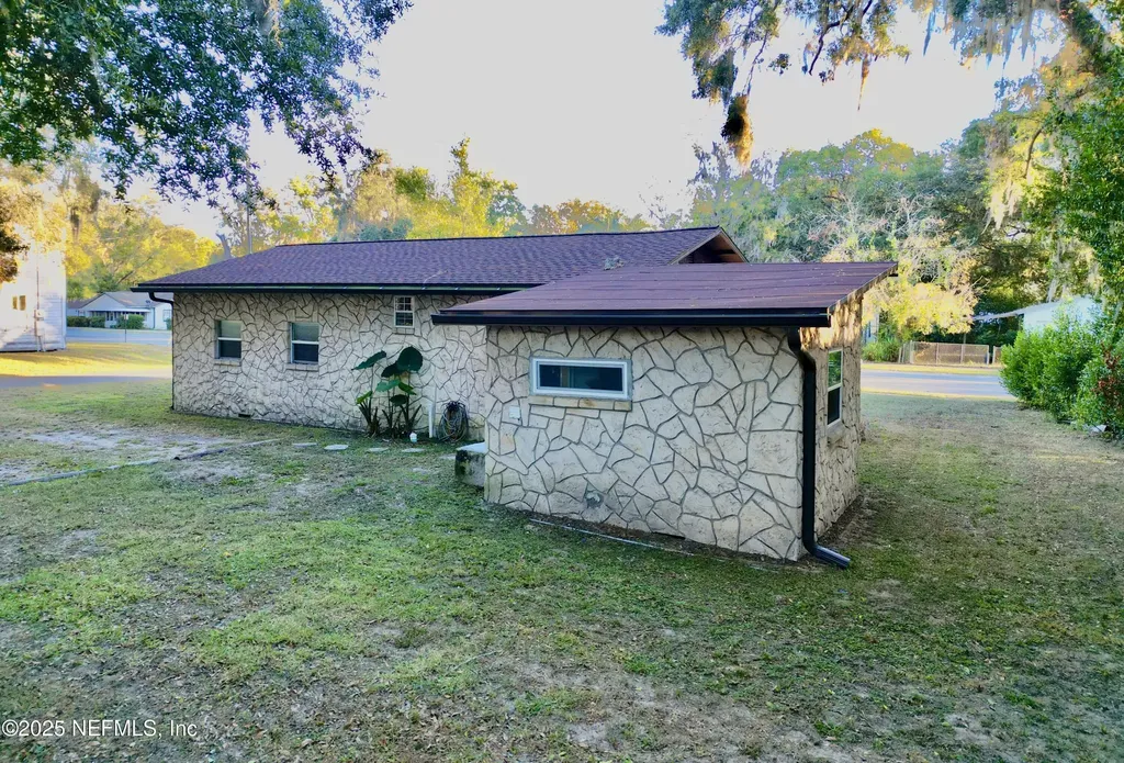 18713 Charlotte Avenue Brooker FL 32622