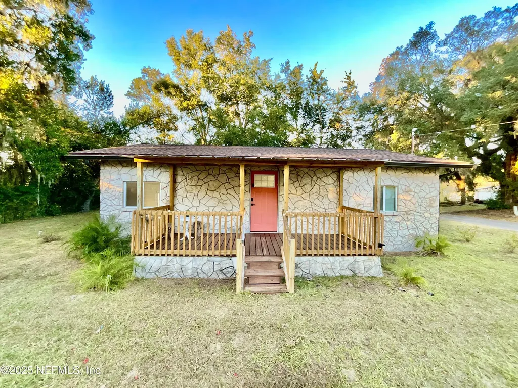 18713 Charlotte Avenue Brooker FL 32622