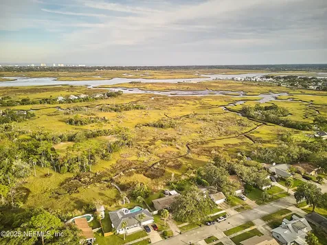 3789 Luth Drive E Jacksonville FL 32250