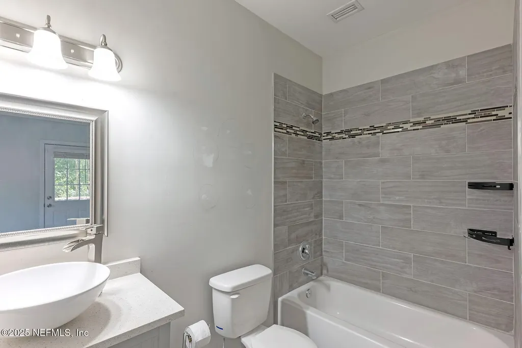 2818 White Avenue Jacksonville FL 32207