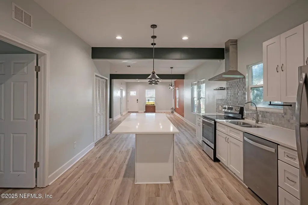 2818 White Avenue Jacksonville FL 32207