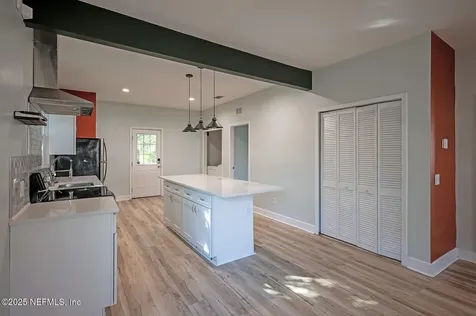 2818 White Avenue Jacksonville FL 32207