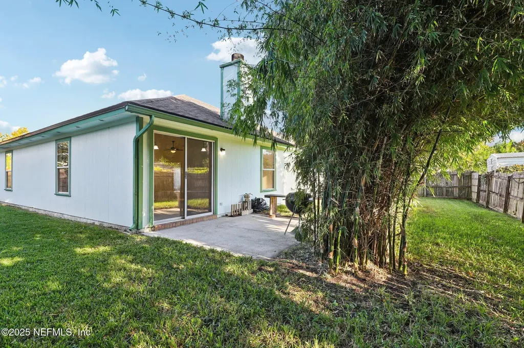 2498 Bentwater Drive W Jacksonville FL 32246