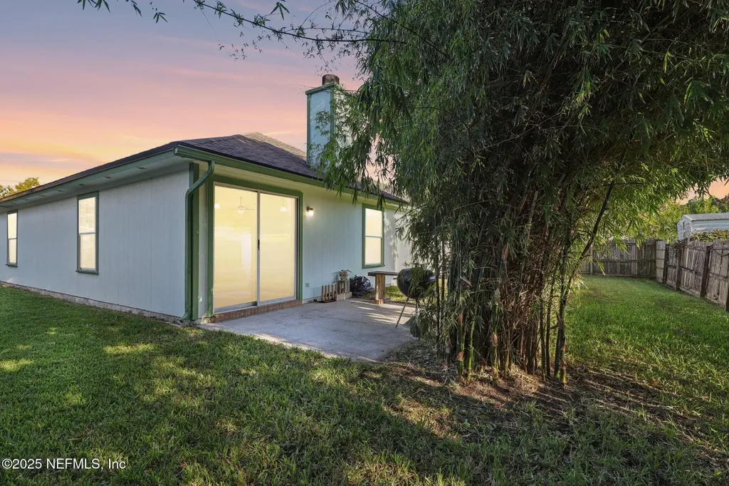 2498 Bentwater Drive W Jacksonville FL 32246