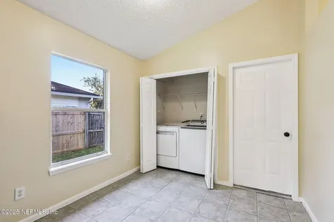 2498 Bentwater Drive W Jacksonville FL 32246