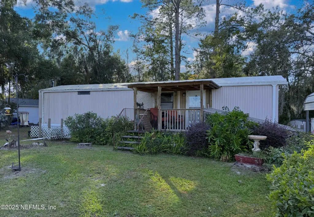 159 Jewel Avenue Interlachen FL 32148