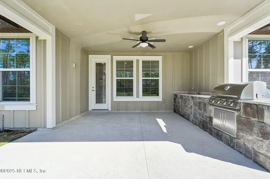 36273 Sugar Court Hilliard FL 32046