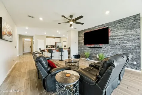 3963 Pondside Court Middleburg FL 32068