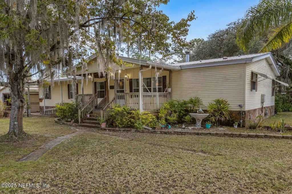 101 Palmland Avenue Satsuma FL 32189