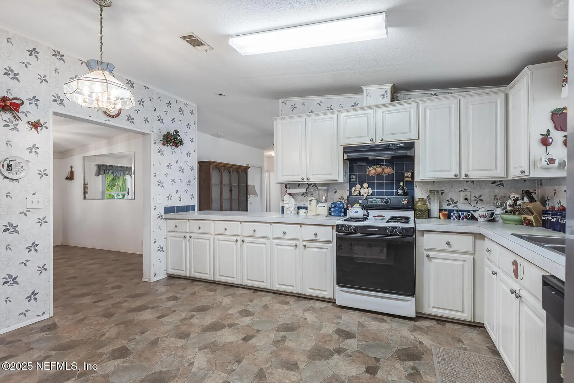 101 Palmland Avenue Satsuma FL 32189