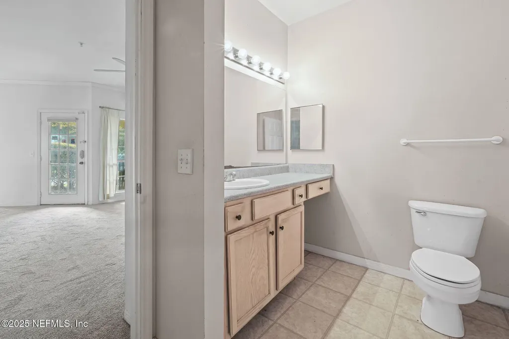 7800 Point Meadows Drive Jacksonville FL 32256