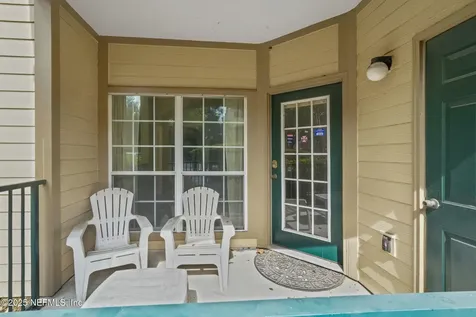 7800 Point Meadows Drive Jacksonville FL 32256