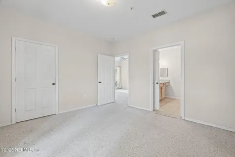 7800 Point Meadows Drive Jacksonville FL 32256