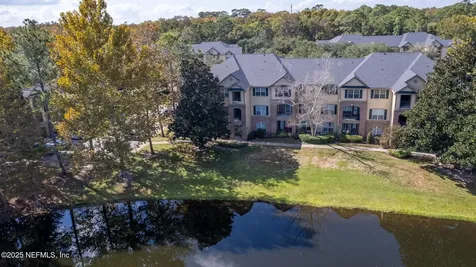 7800 Point Meadows Drive Jacksonville FL 32256